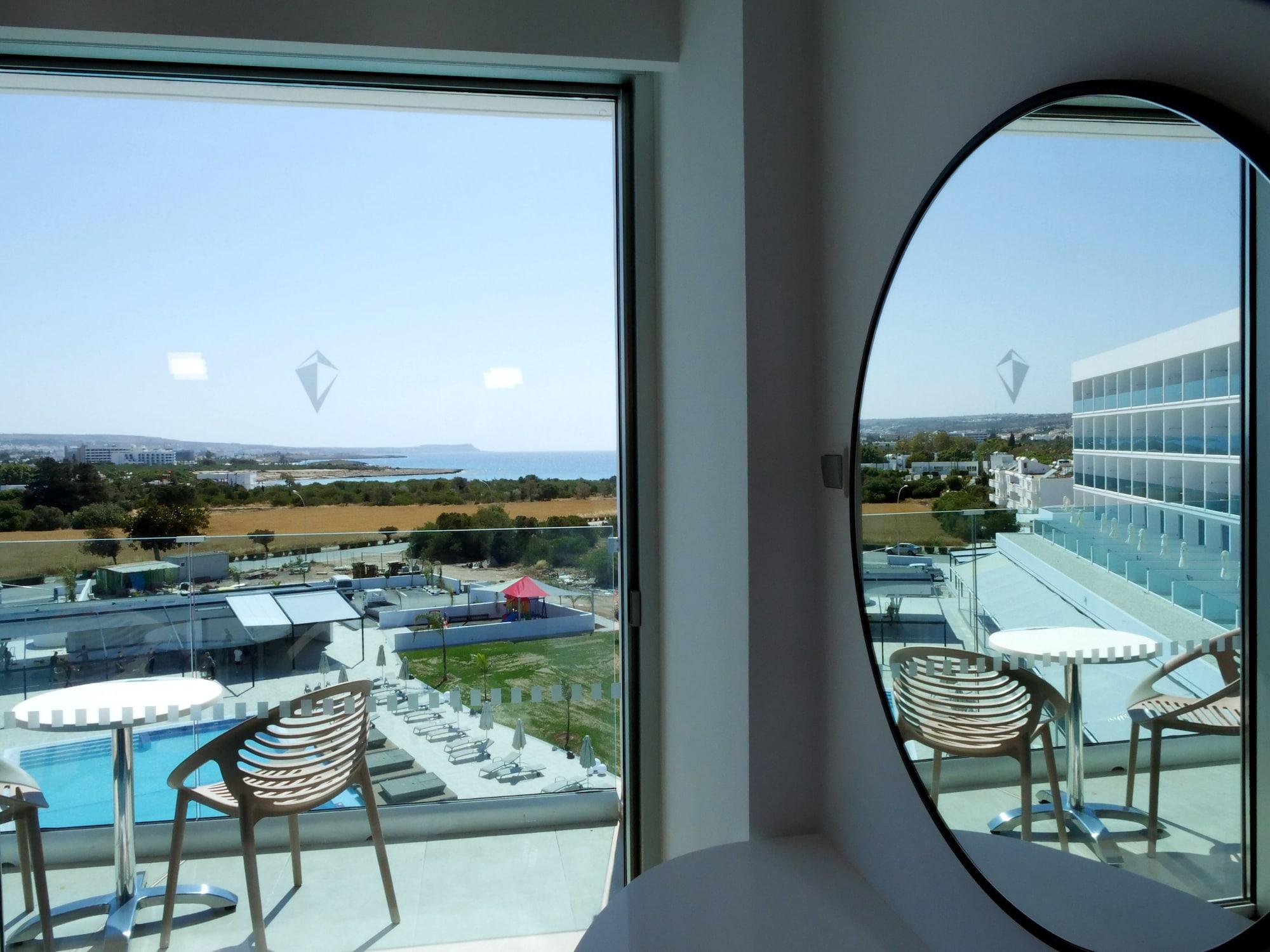 Hotel Amethyst Napa & Ayia Napa